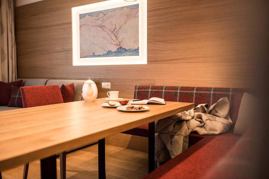 Slow Living Suite - Ferienwohnung Mit Privater Sauna & Garten Fiss Exterior foto