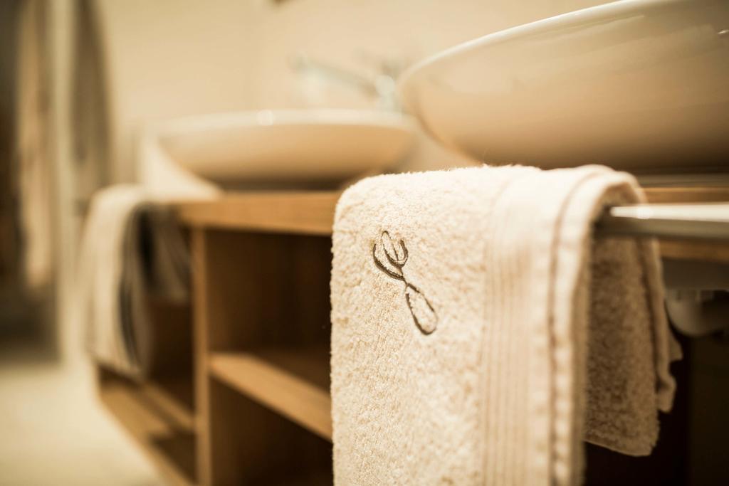 Slow Living Suite - Ferienwohnung Mit Privater Sauna & Garten Fiss Exterior foto