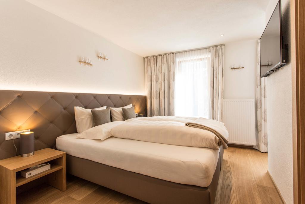 Slow Living Suite - Ferienwohnung Mit Privater Sauna & Garten Fiss Exterior foto